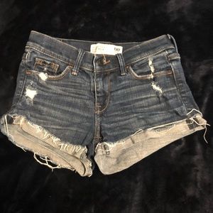 Abercrombie & Fitch Low Rise Jean Shorts - 00
